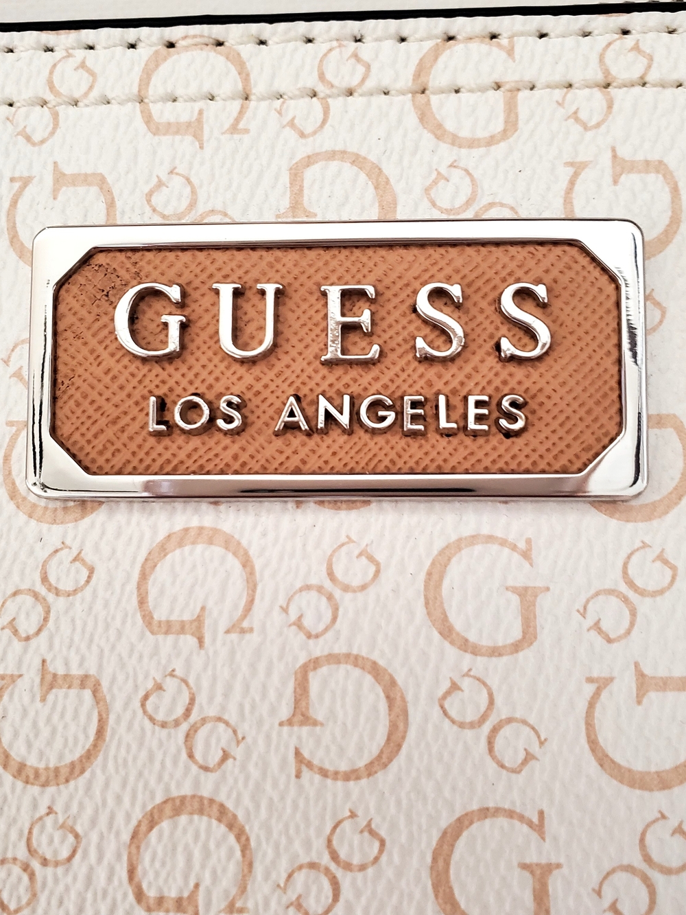 GUESS Cream & Tan Signature Shoulder Bag 10" X 5.5" New - Picture 2 of 9